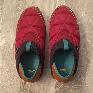Women’s Teva Shoes